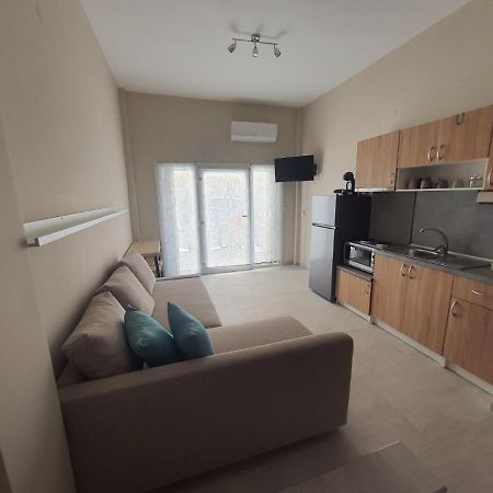 New Apartment ,50M From The Sea At Nea Irakleia. Екстер'єр фото