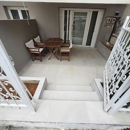New Apartment ,50M From The Sea At Nea Irakleia. Екстер'єр фото