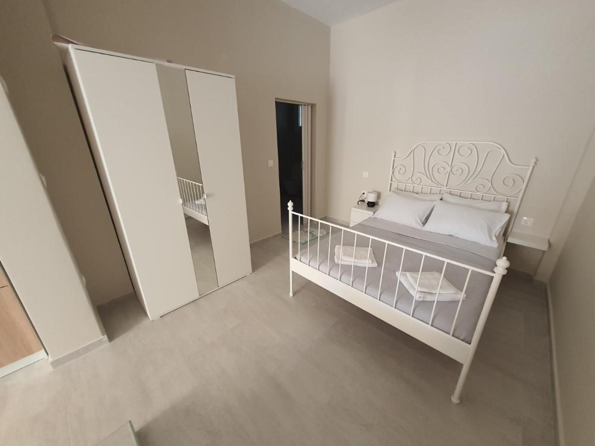 New Apartment ,50M From The Sea At Nea Irakleia. Екстер'єр фото